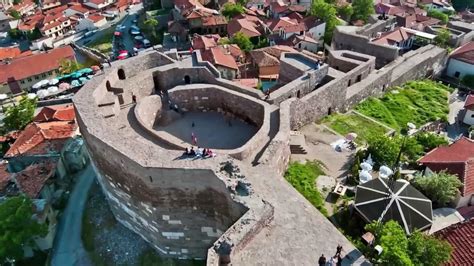 15 AMAZING Old Fortresses